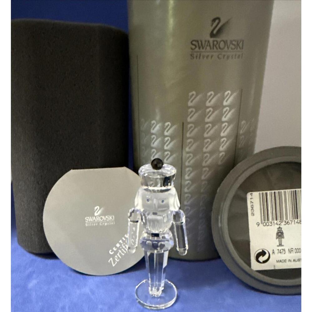Swarovski Crystal ~ NUTCRACKER 7475 NR 000 ~ NEW IN BOX